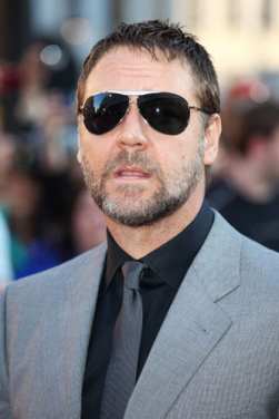 russell-crowe-awi-0904
