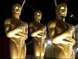 11-9-14-101832oscars statues 300