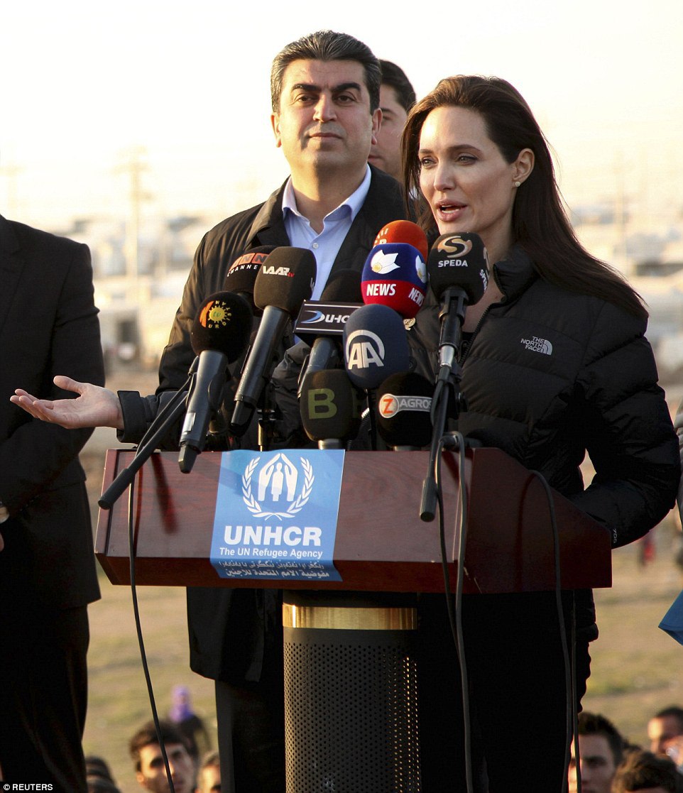 Angelina Jolie Iraq Turkey Border Camps 5