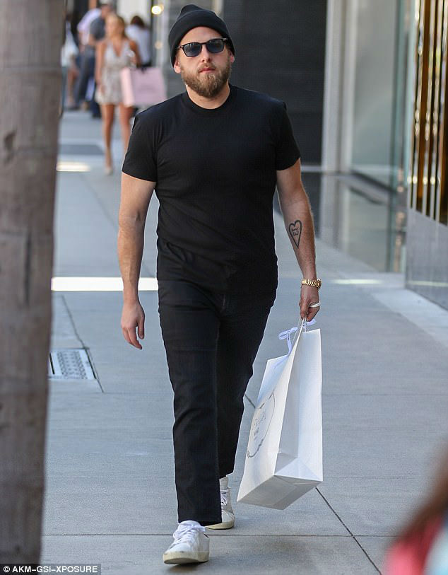 3F471C7800000578 4414662 Looking good Jonah Hill was spotted looking slim and fit during a 5 1492282517817 w700