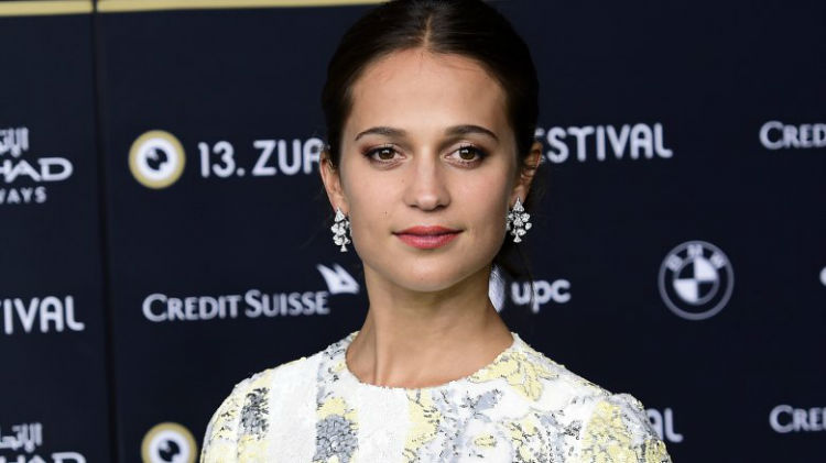 alicia vikander 1513029087 w750