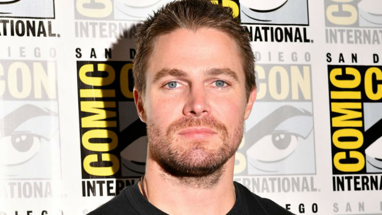 stephen amell 1513029087 w750