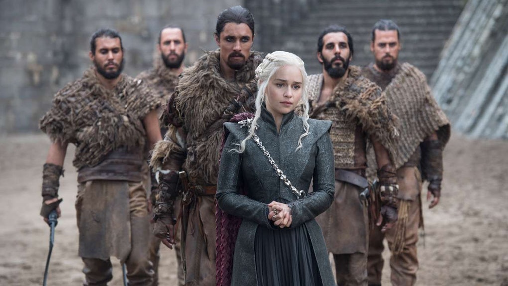 ab06bca6 3b39 4f32 bf2f ed42ac0f6582 691646 emilia clarke with the dothraki army in a still from game of thrones s7 episode 5 eastwatch