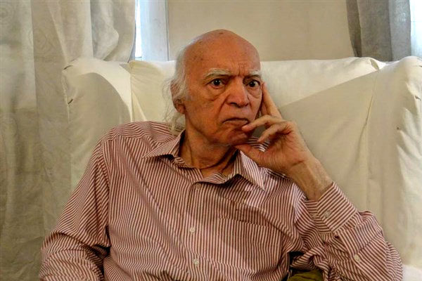 نجف دریابندری نویسنده و مترجم در سن ۹۱ سالگی درگذشت.